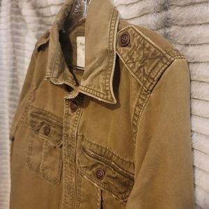 🍃 Olive Green Jacket